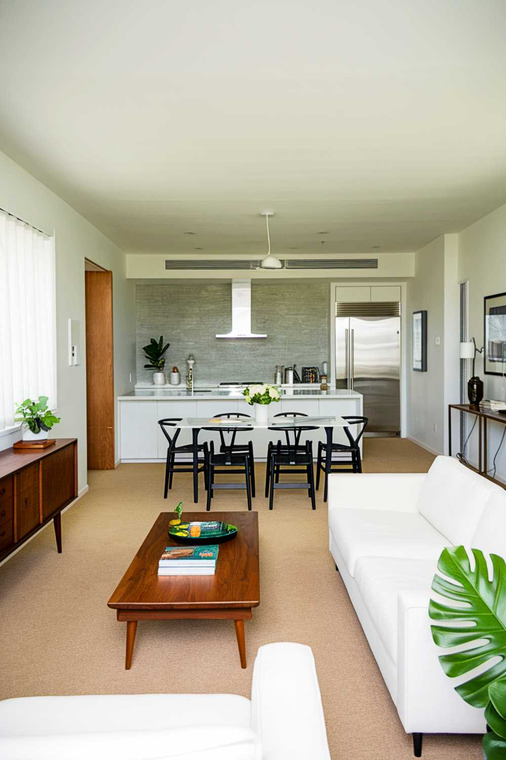 Curated visual reference: Fresh Look at 47 Iconic Mid Century Modern Apartment Looks To Embrace Vintage