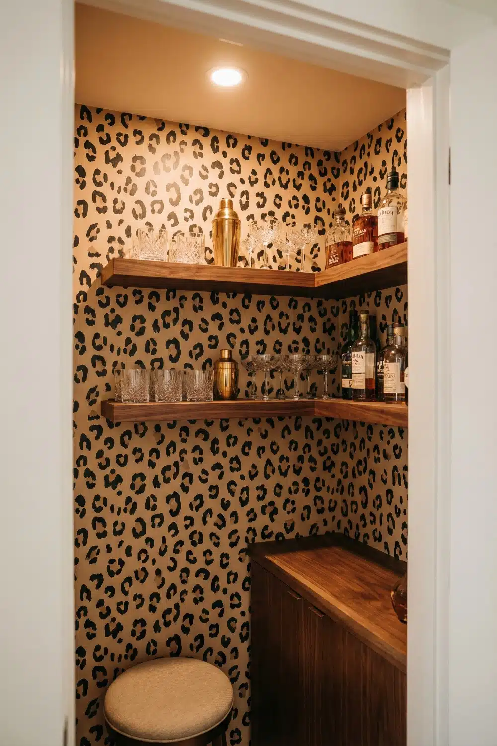 Tawny Leopard Ink Spotted Wall Treatment