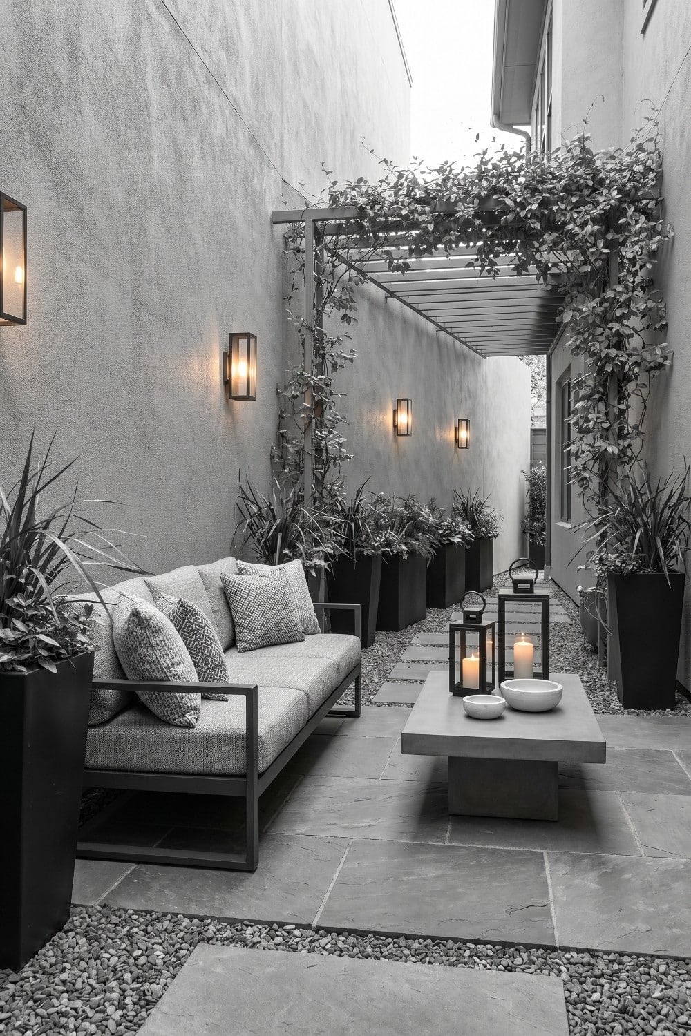 Small Front Courtyard Ideas Our Design Editors Keep Coming Back To ...